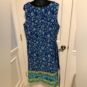 Sag Harbor faux wrap sleeveless dress. Size 18W. Back zipper. Colorful print
